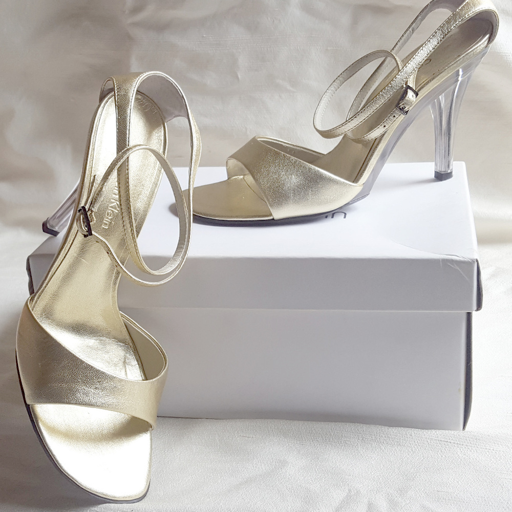 Calvin Klein Gold Leather Ankle Strap Heels Sz 6